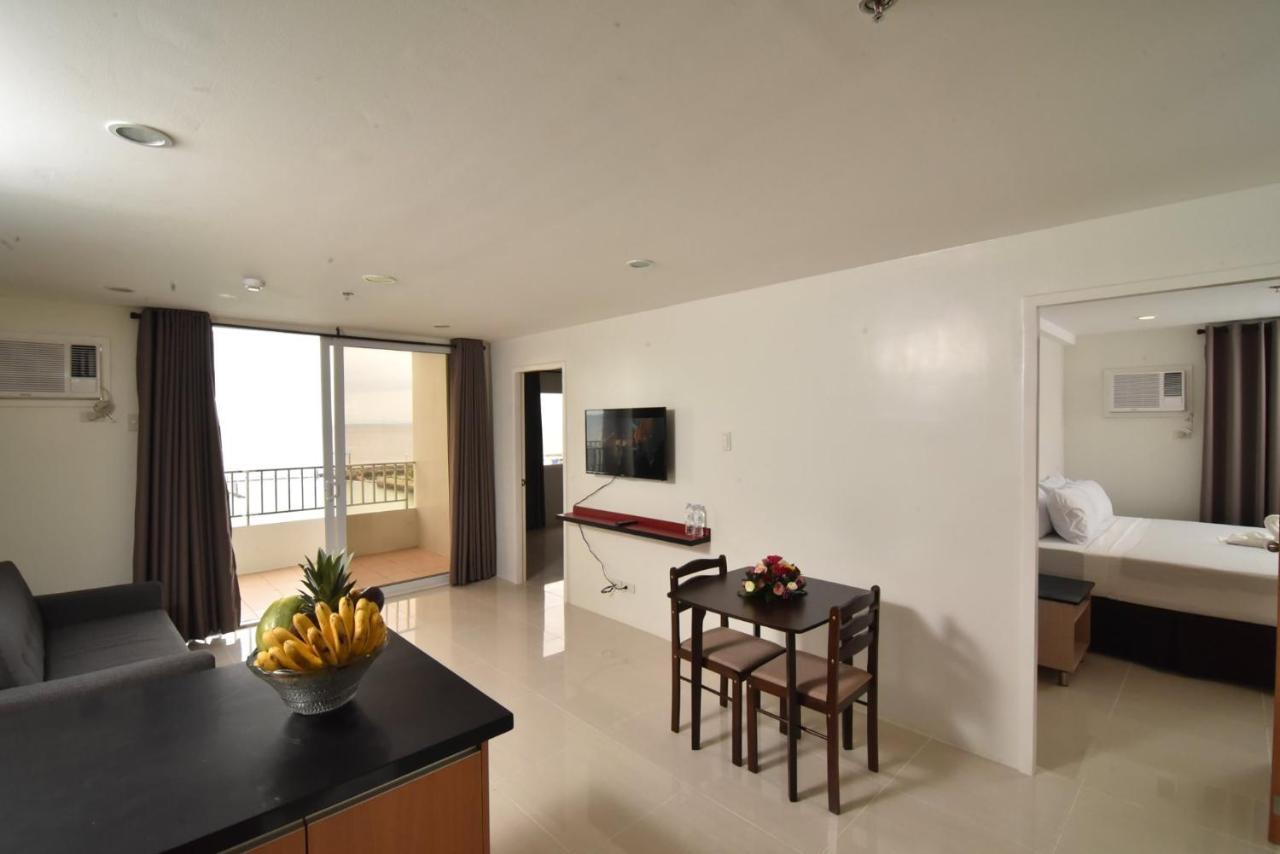 Holiday Oceanview Residences And Resort Samal Exterior foto
